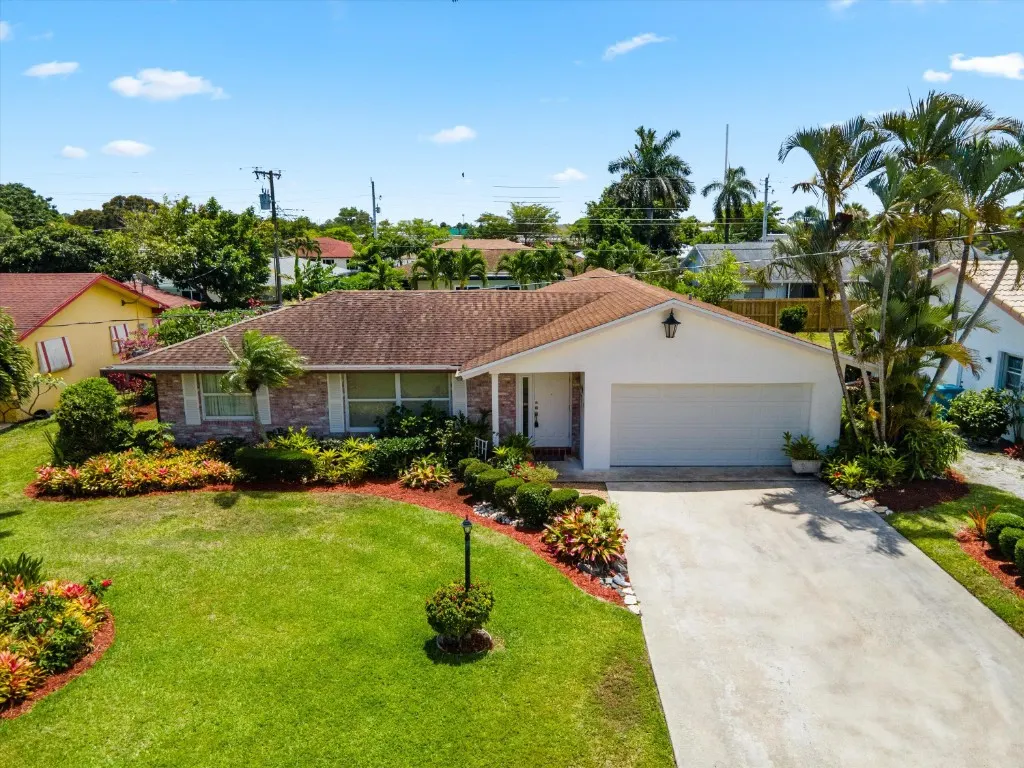 1330 SW 27th Pl, Boynton Beach